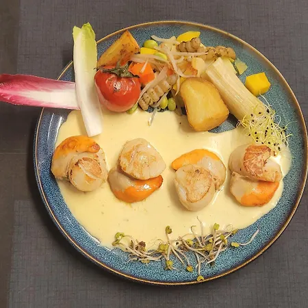 Logis - Le Neptune & Restaurant 2* カイユー・シュル・メール