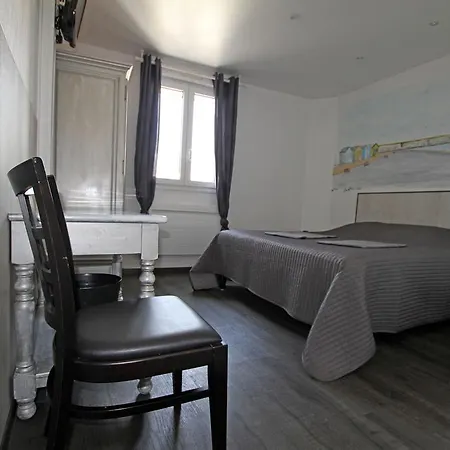 Logis - Le Neptune & Restaurant カイユー・シュル・メール