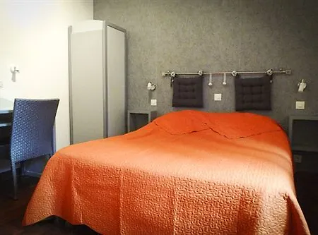 Logis - Le Neptune & Restaurant ホテル カイユー・シュル・メール