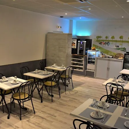 Logis - Le Neptune & Restaurant 호텔 2*