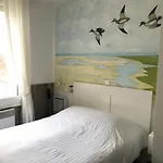 Hotel Logis - Le Neptune & Restaurant 2*