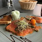 Logis - Le Neptune & Restaurant Hotel 2*