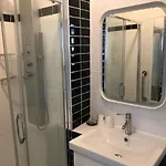 Logis - Le Neptune & Restaurant Hotel