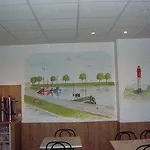 Logis - Le Neptune & Restaurant Hotel