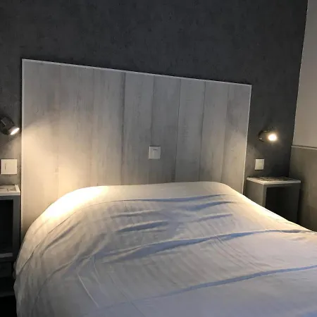 Logis - Le Neptune & Restaurant מלון 2*