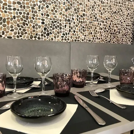 Logis - Le Neptune & Restaurant Отель