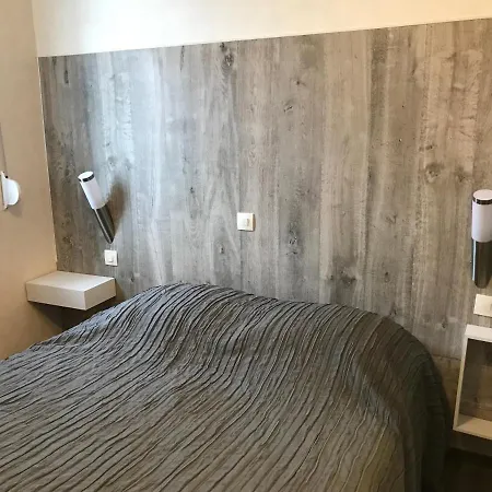 Logis - Le Neptune & Restaurant מלון 2*