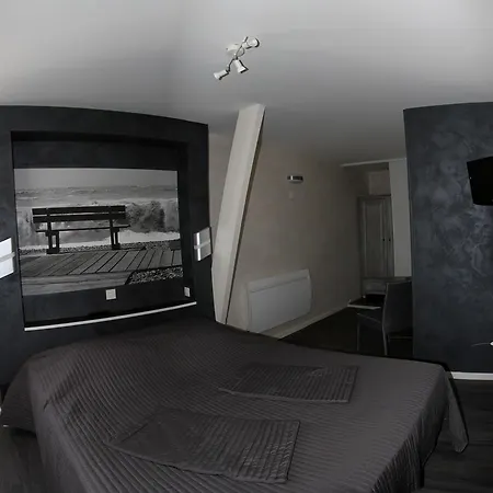 Отель Logis - Le Neptune & Restaurant