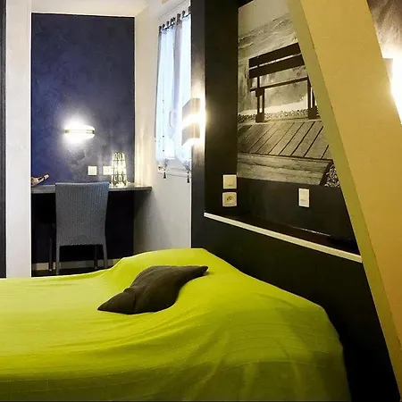 호텔 Logis - Le Neptune & Restaurant 2*
