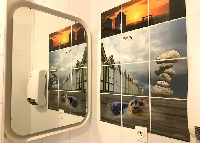 Logis - Le Neptune & Restaurant Hotel