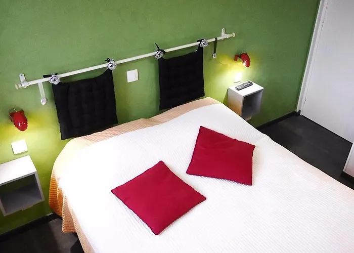 Logis - Le Neptune & Restaurant 2*