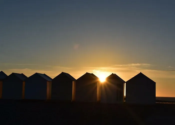 Logis Le Neptune Hotel 2*